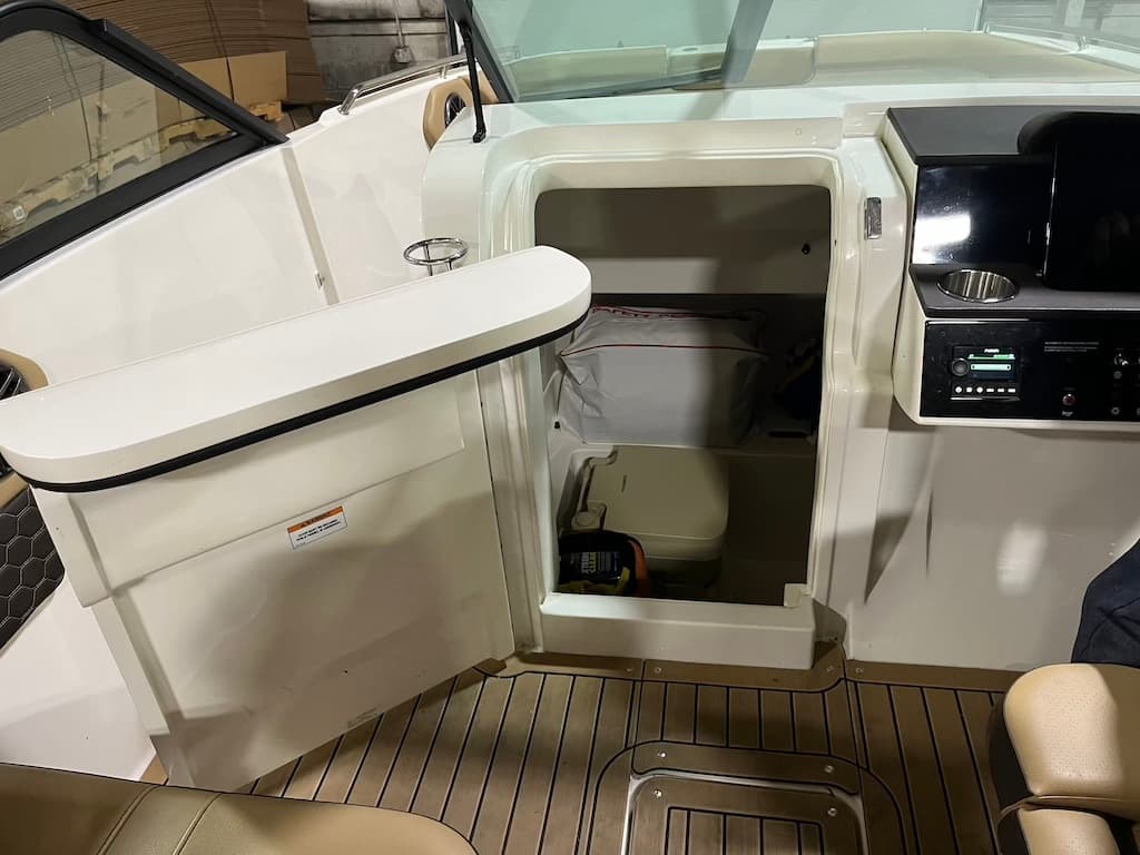 2022 Sea Ray 250 Bow Rider storage and cabin detail