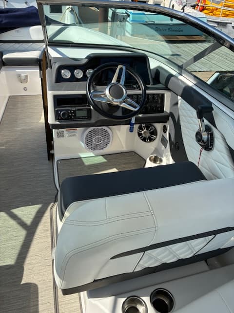 2019 Regal 260 FasDeck upholstery and interior finish