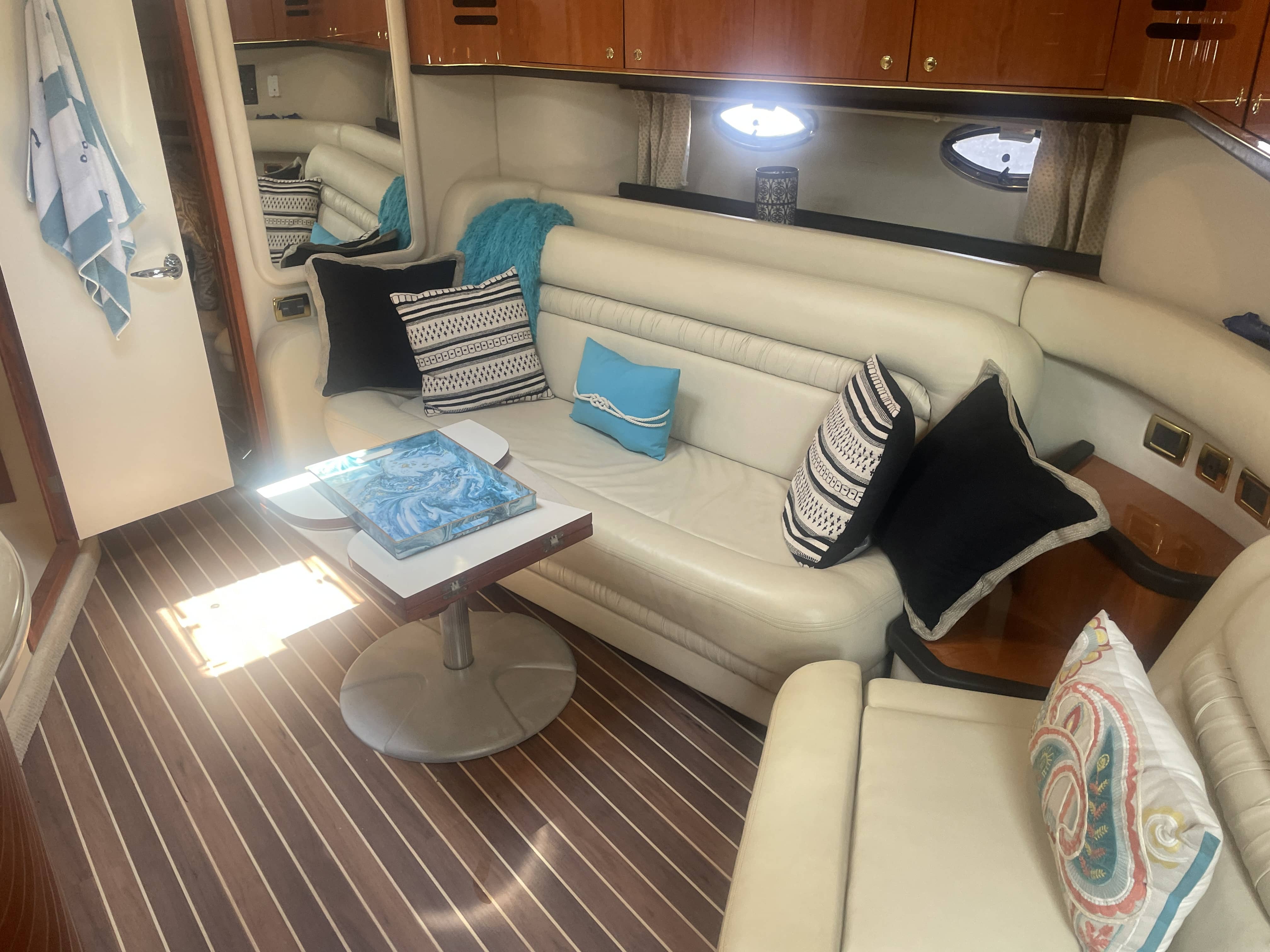 2001 Sea Ray Sundancer 460 swim platform and stern view