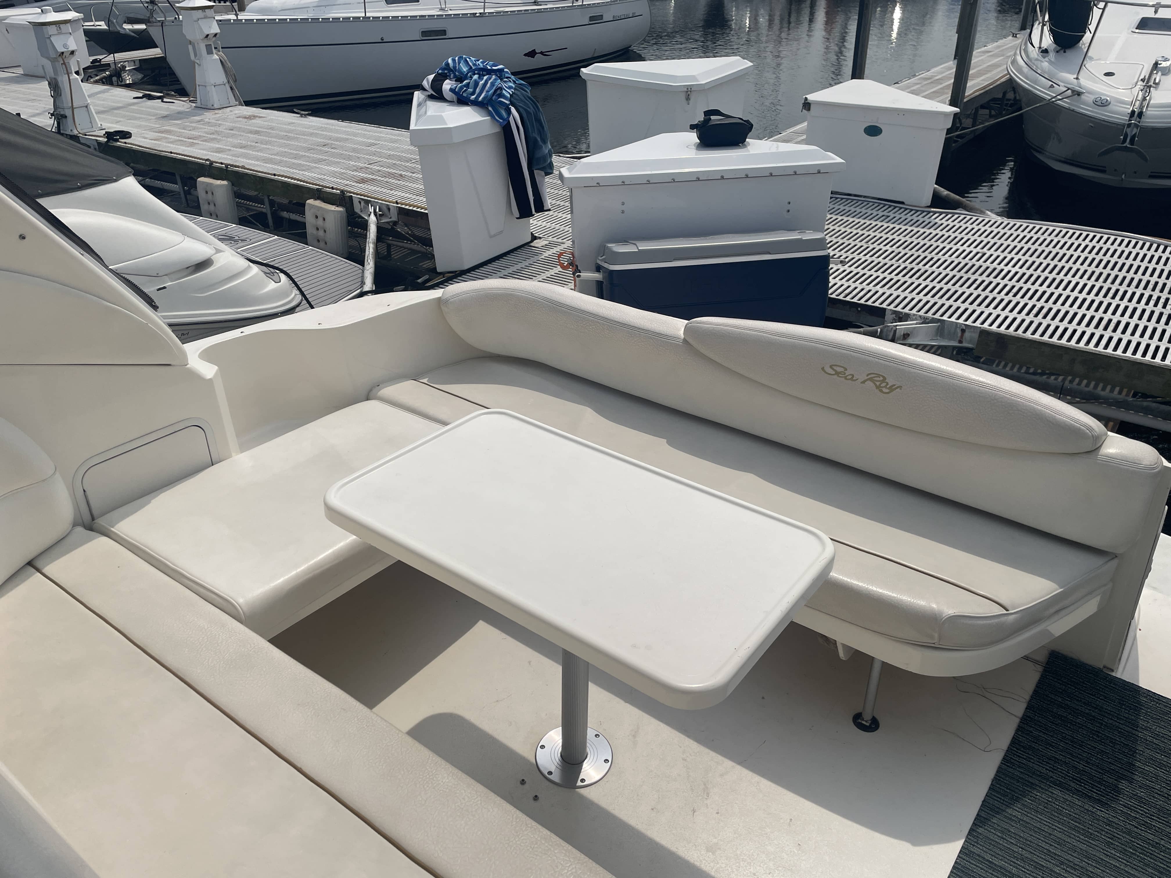 1999 Sea Ray Sundancer 340 galley and cabin layout