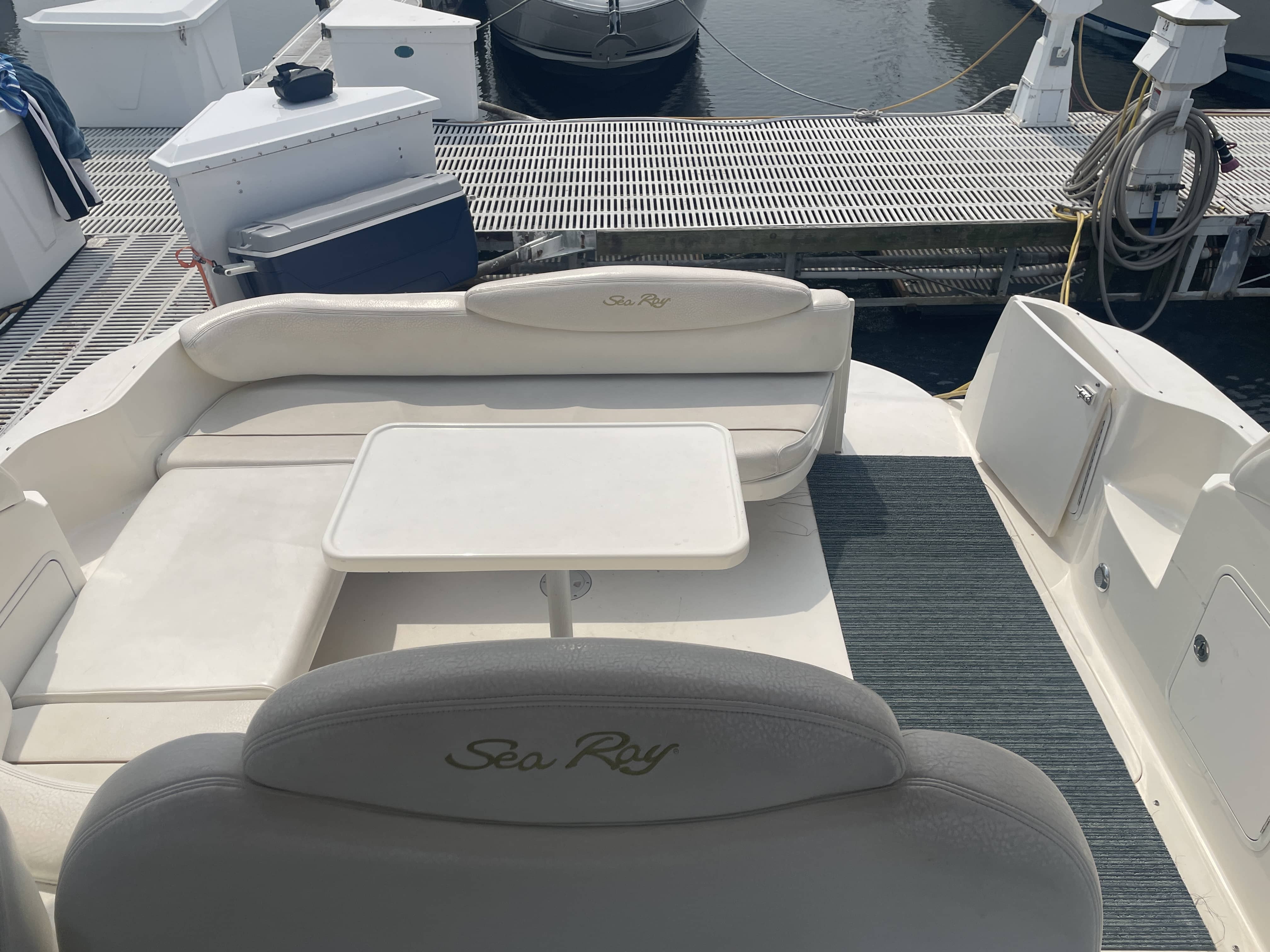 1999 Sea Ray Sundancer 340 aft cabin