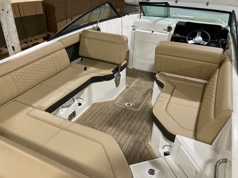 2022 Sea Ray 250 Bow Rider upholstery and seating in like-new condition