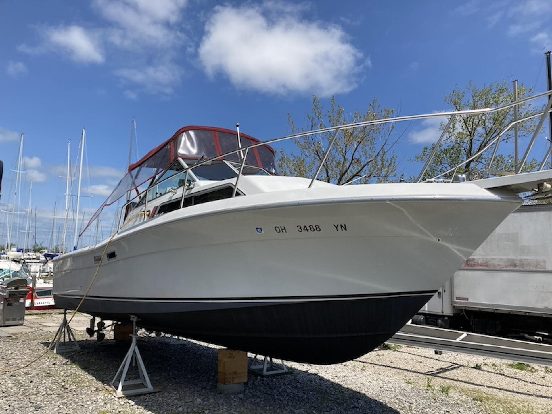 1986 Wellcraft Coastal 2600 cockpit and open fishing deck