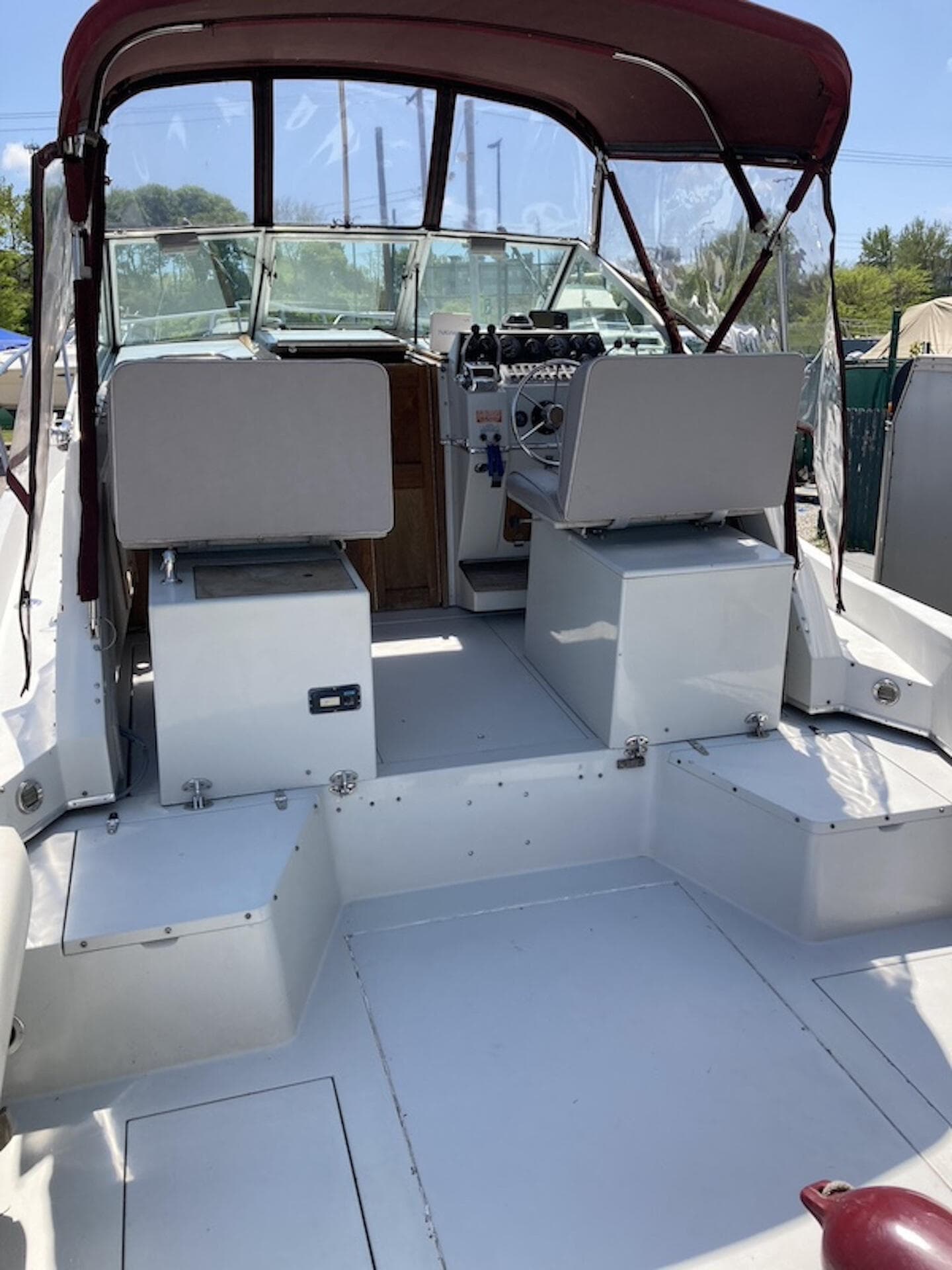 1986 Wellcraft Coastal 2600 galley interior