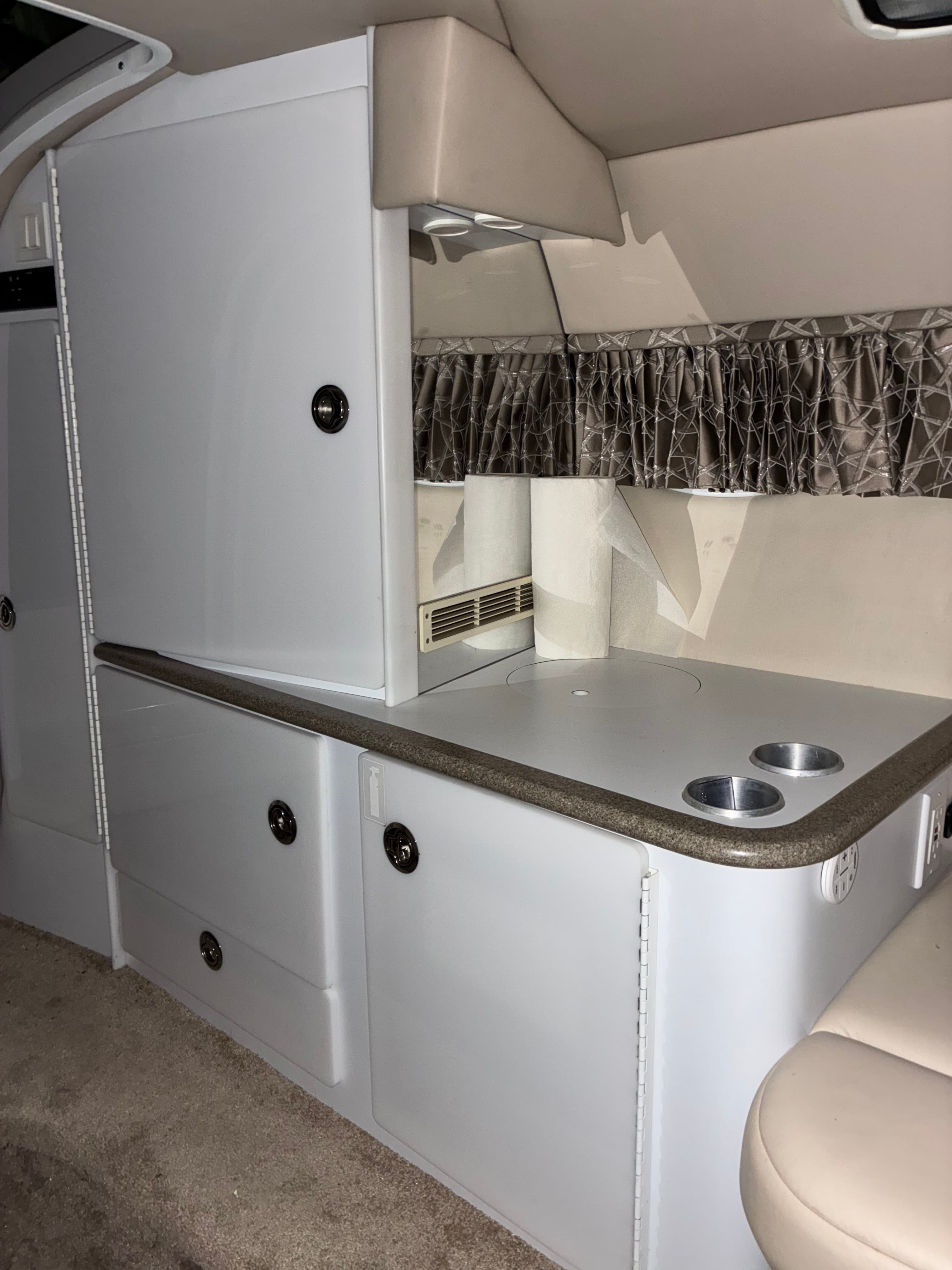 1998 Formula 330 SS galley with refrigerator