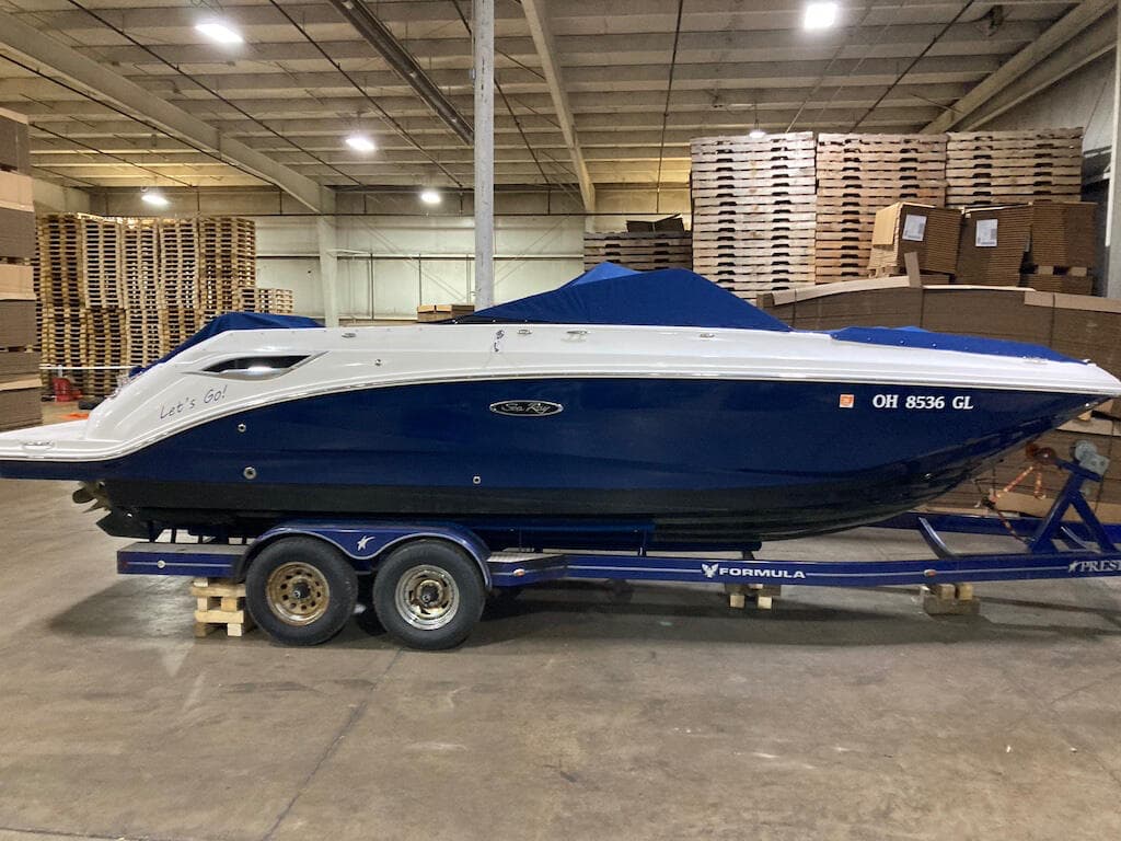 2022 Sea Ray 250 Bow Rider exterior profile, like-new condition, for sale in Cleveland, Ohio
