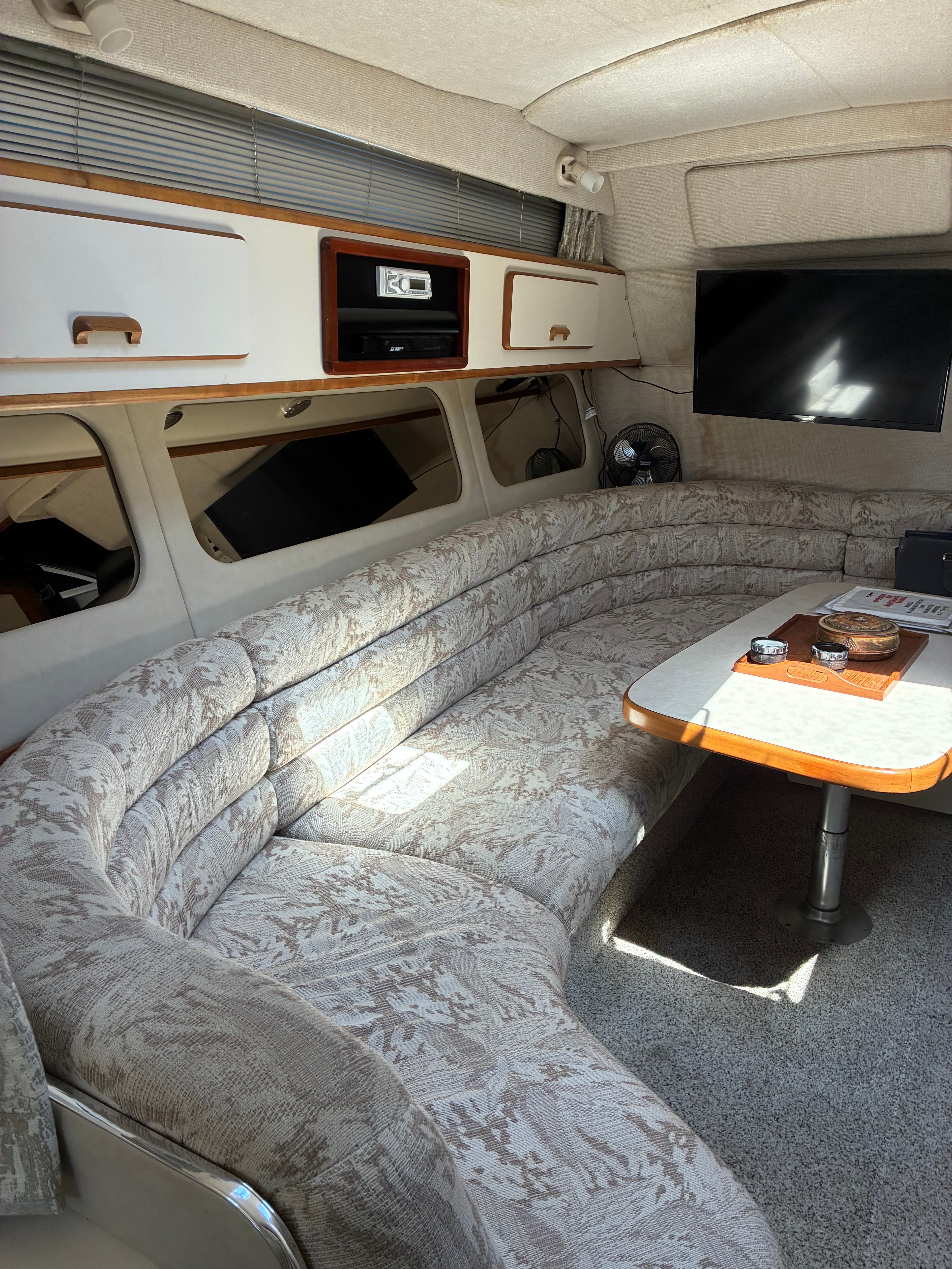 1990 Sea Ray 350 Express Cruiser salon looking forward