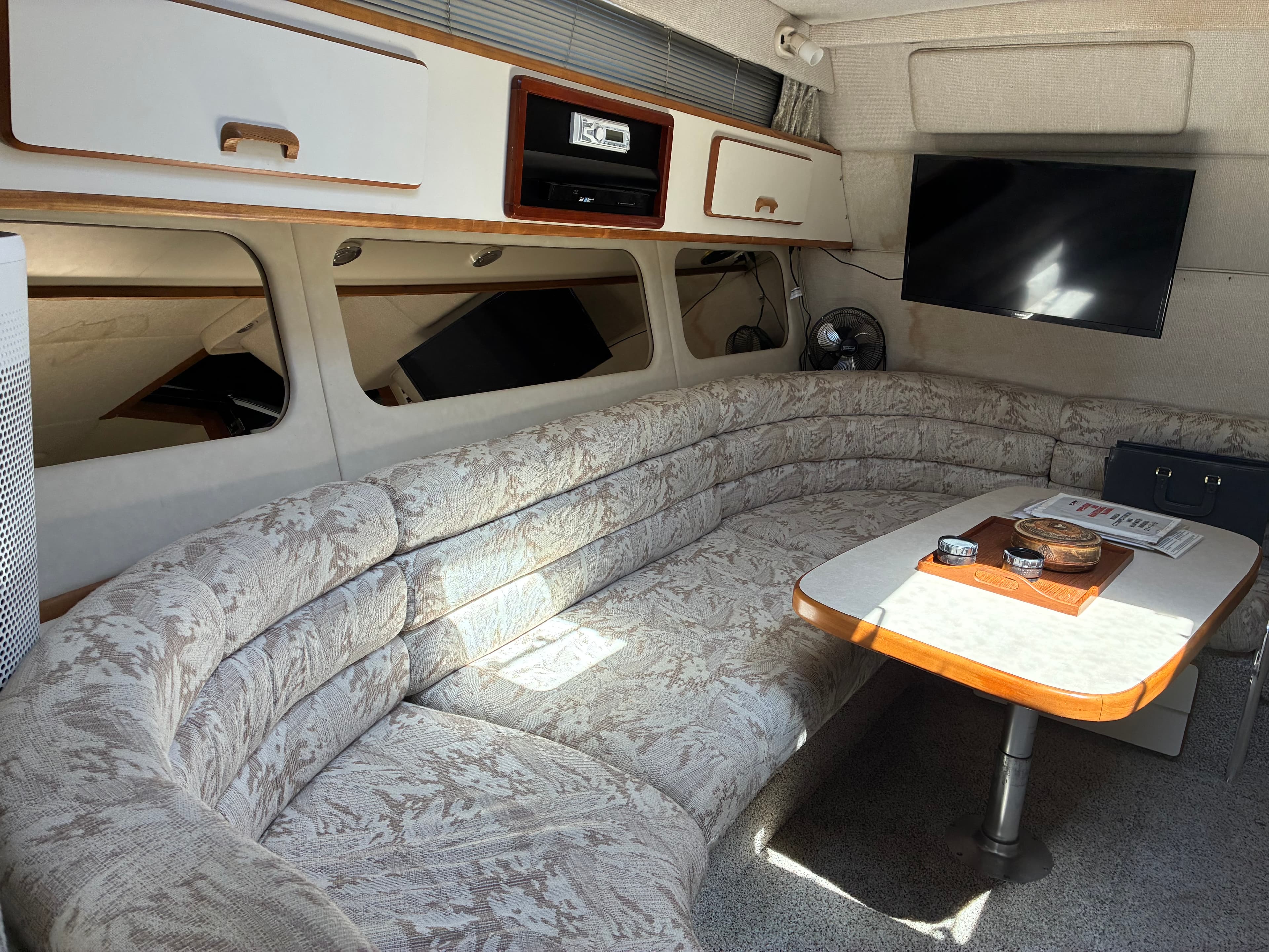 1990 Sea Ray 350 Express Cruiser salon seating wide angle