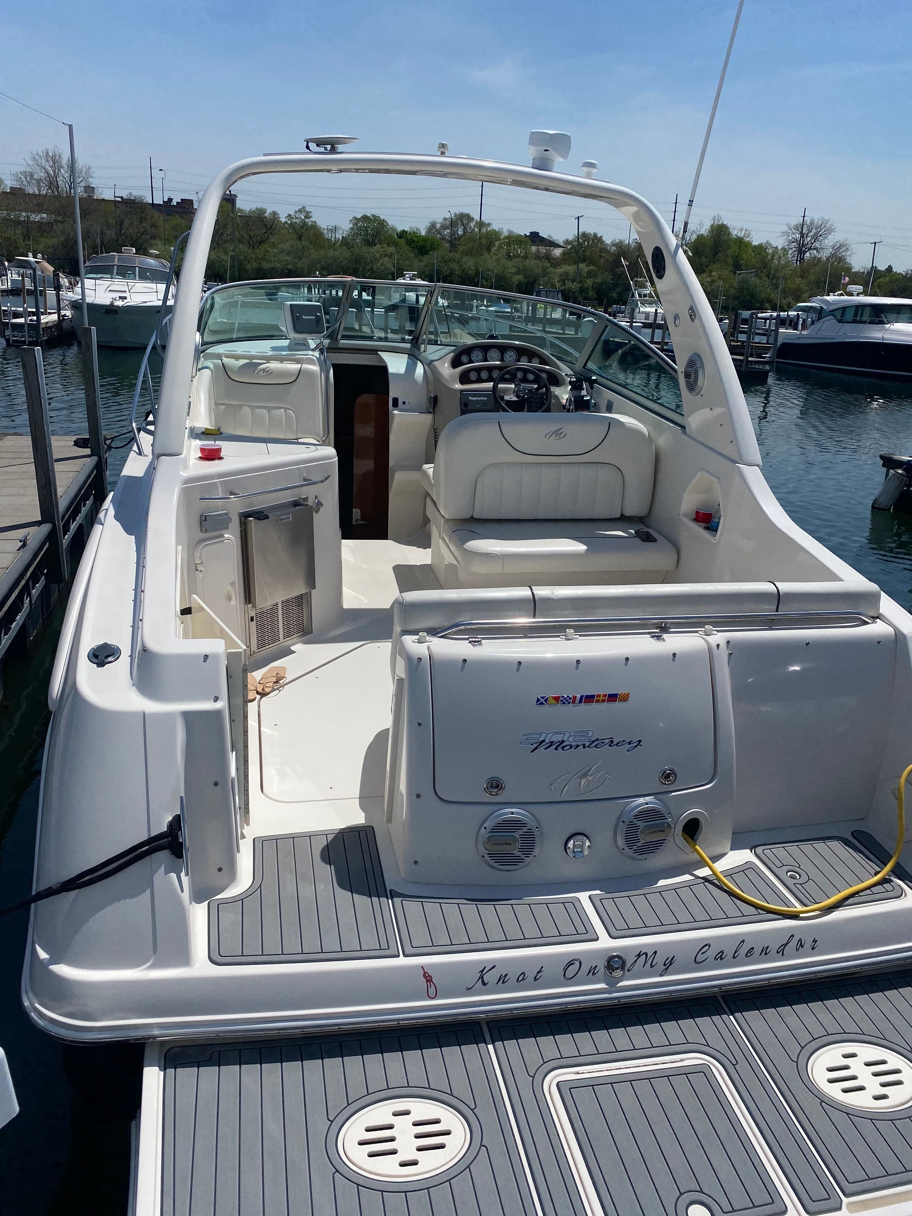 2004 Monterey 302 Cruiser for sale in Cleveland, Ohio