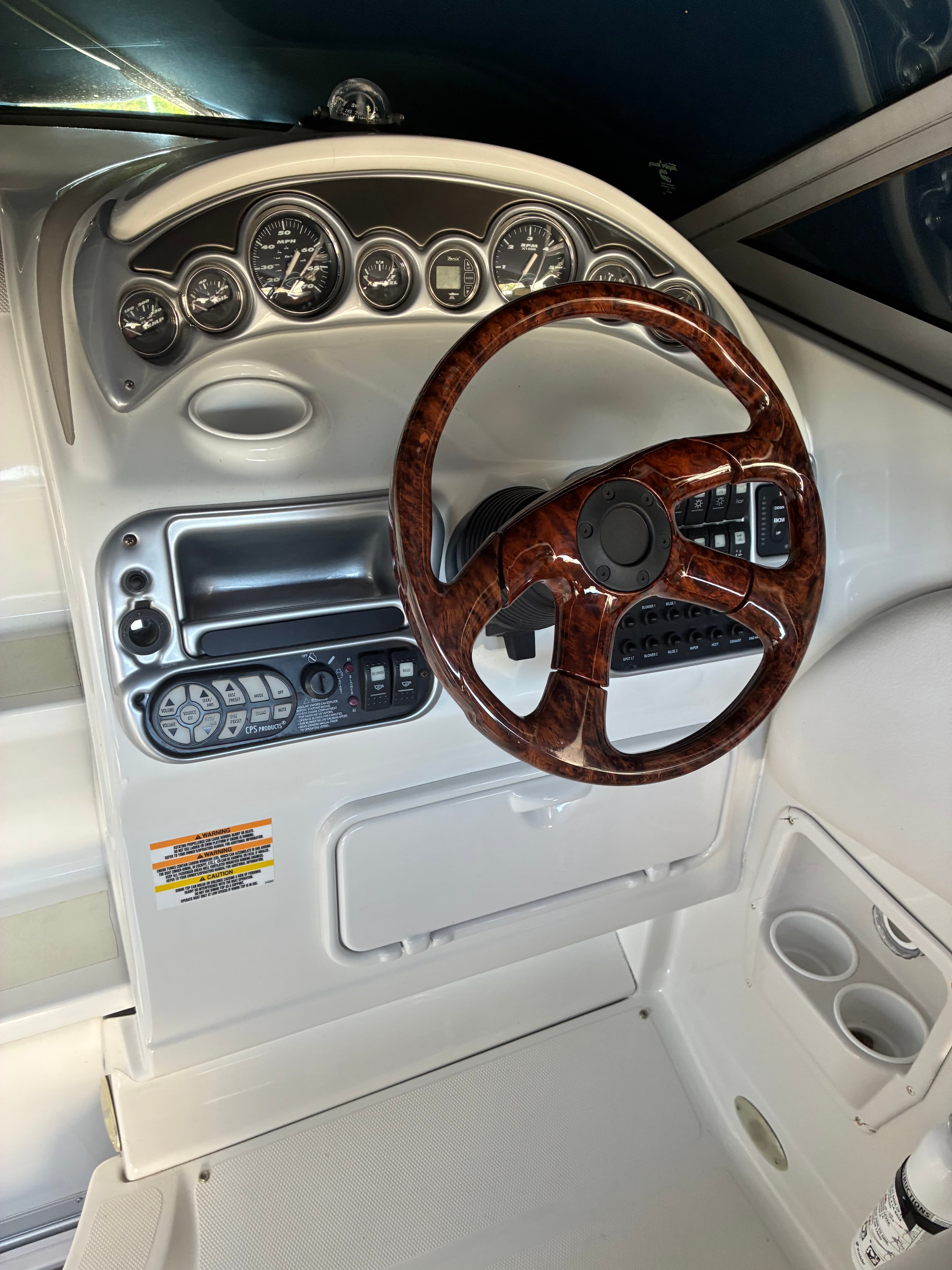 2005 Crownline 270CR helm station with wood wheel and full instrumentation