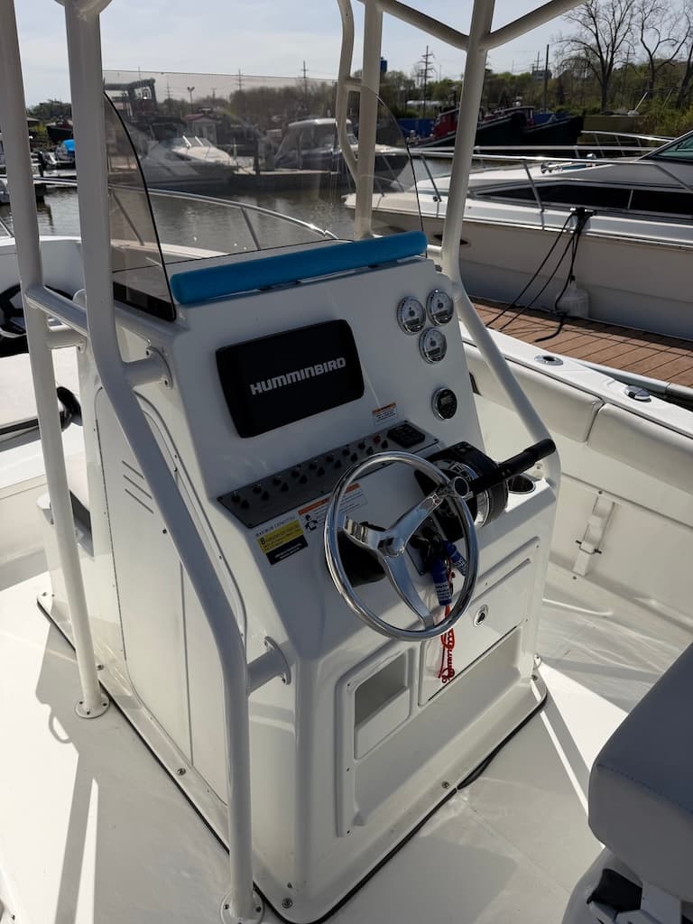2017 Clearwater 2300 Center Console helm with Humminbird chartplotter